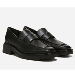 Like New Women’s Robin Black Leather Loafers size 9.5 / 40.5